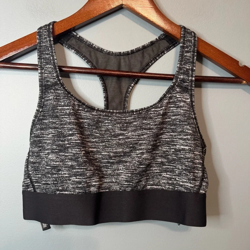 Victoria’s Secret Sport The Player Racerback Sports Bra. Size Small - Picture 8 of 8